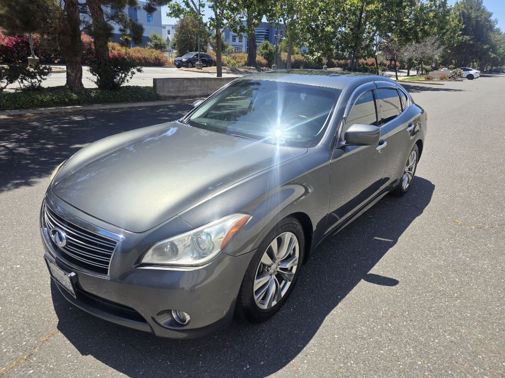 2011 INFINITI M37 Image 9