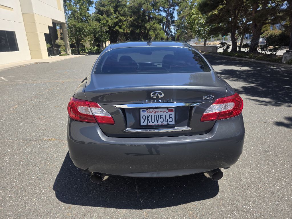 2011 INFINITI M37 Image 20