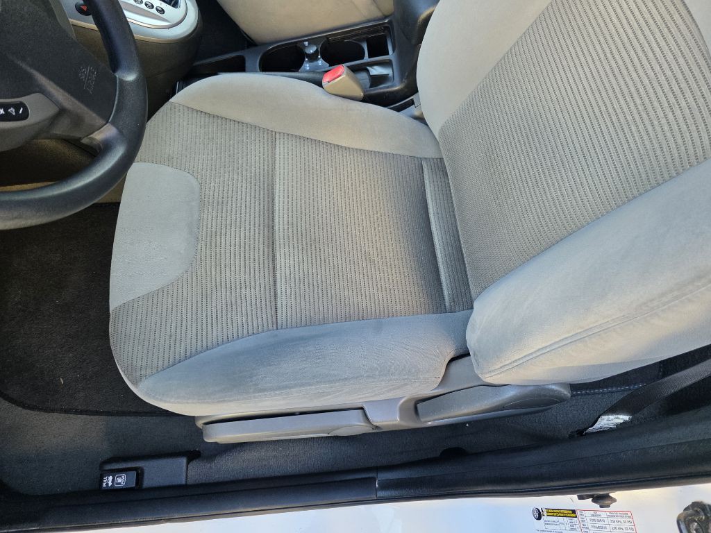 2011 Nissan Sentra Image 12