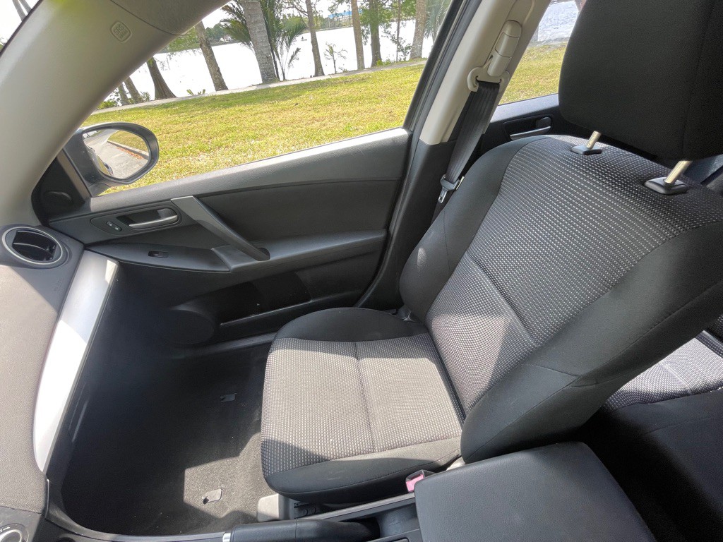 2012 Mazda Mazda3 Image 15