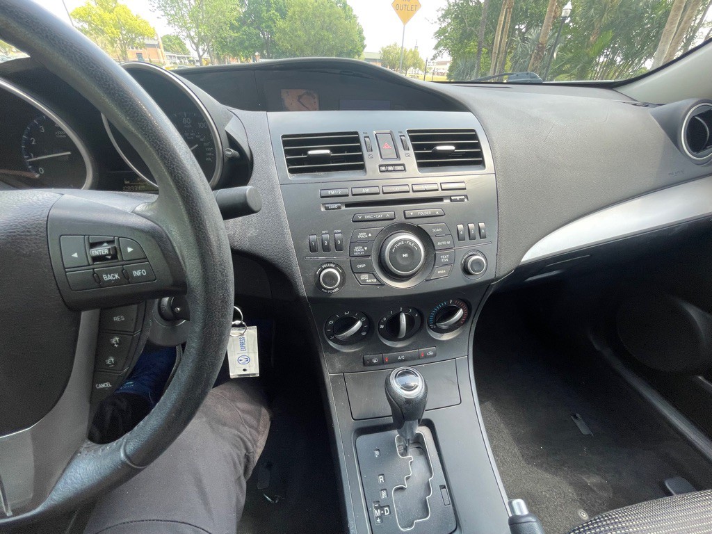 2012 Mazda Mazda3 Image 16