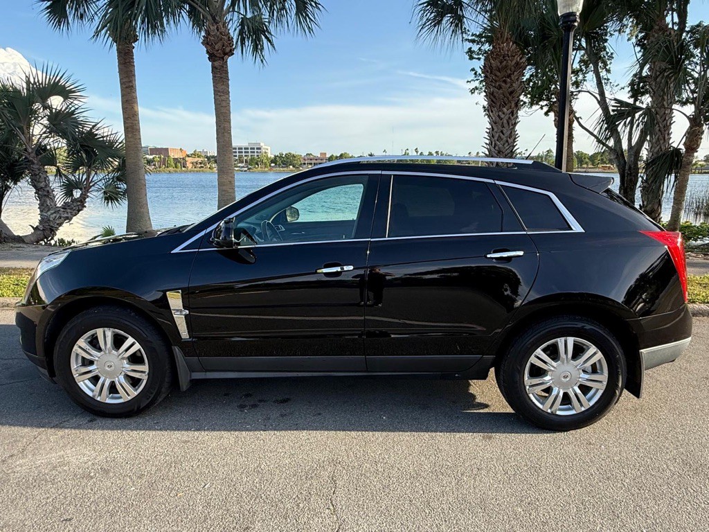 2011 Cadillac SRX Image 1