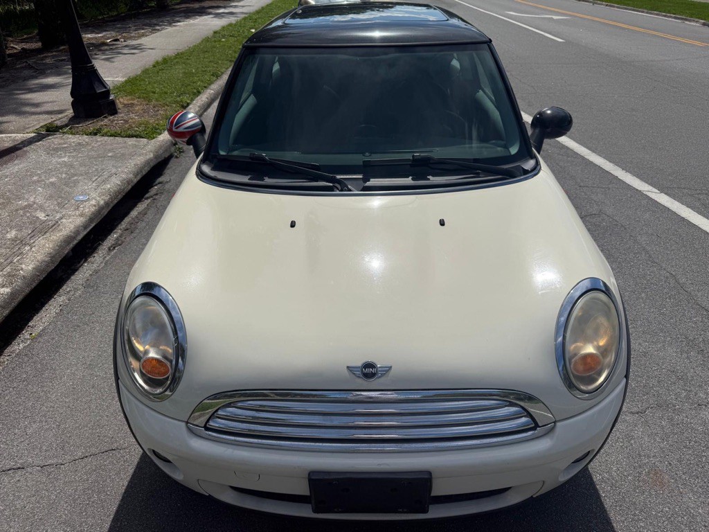 2009 MINI Cooper Image 4