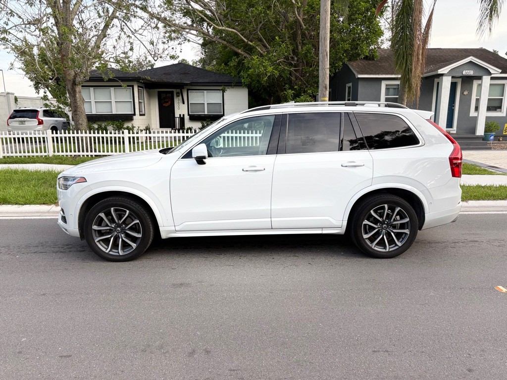 2019 Volvo XC90 Image 1