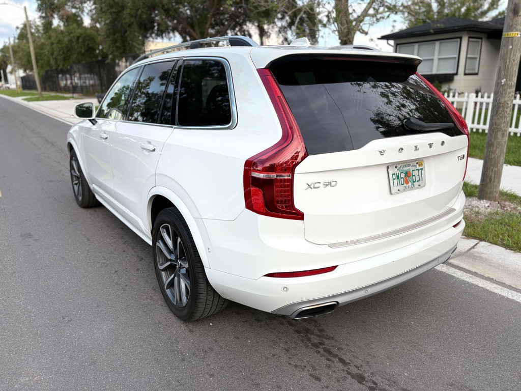 2019 Volvo XC90 Image 9