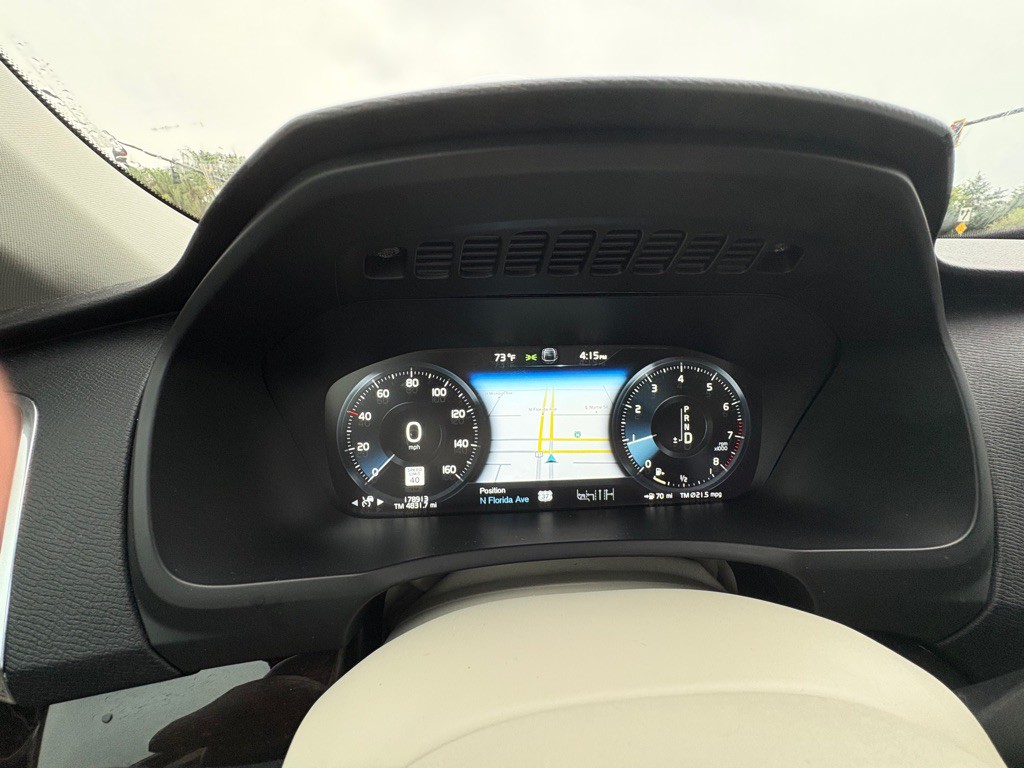 2019 Volvo XC90 Image 16
