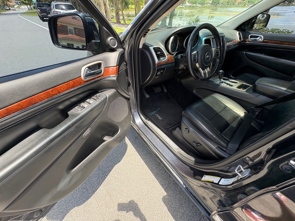 2012 Jeep Grand Cherokee Image 13