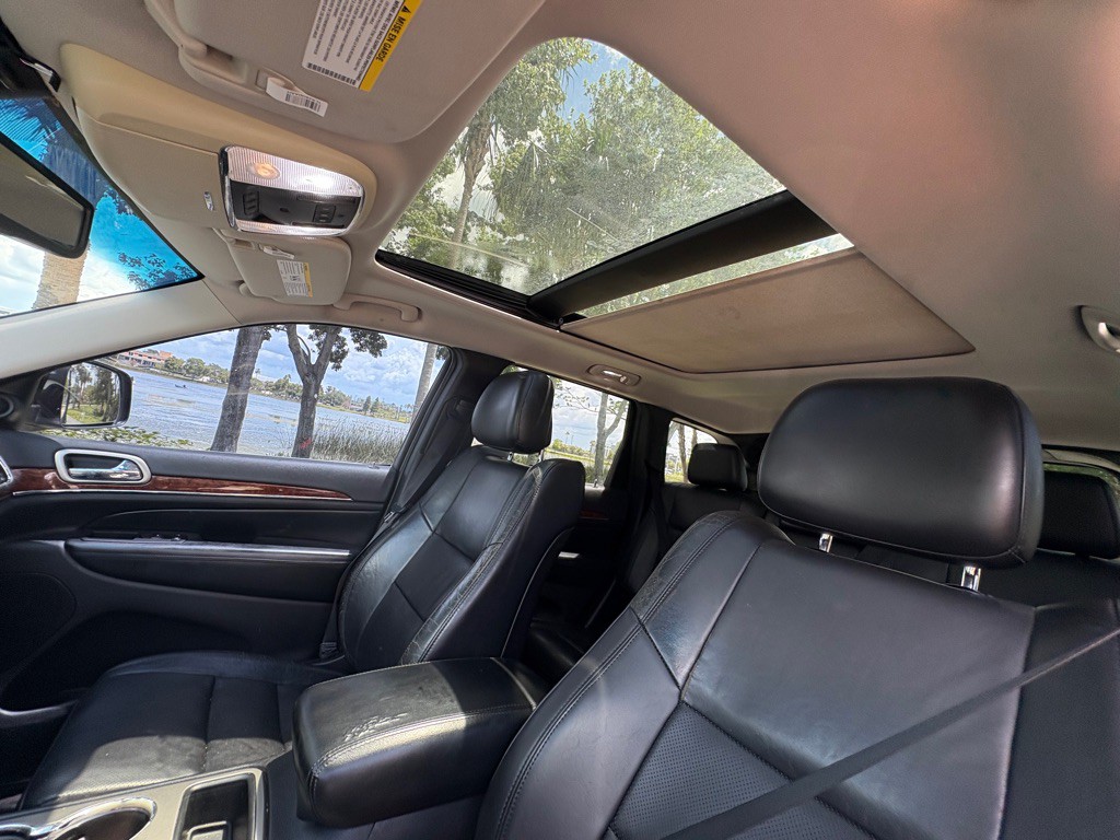 2012 Jeep Grand Cherokee Image 15