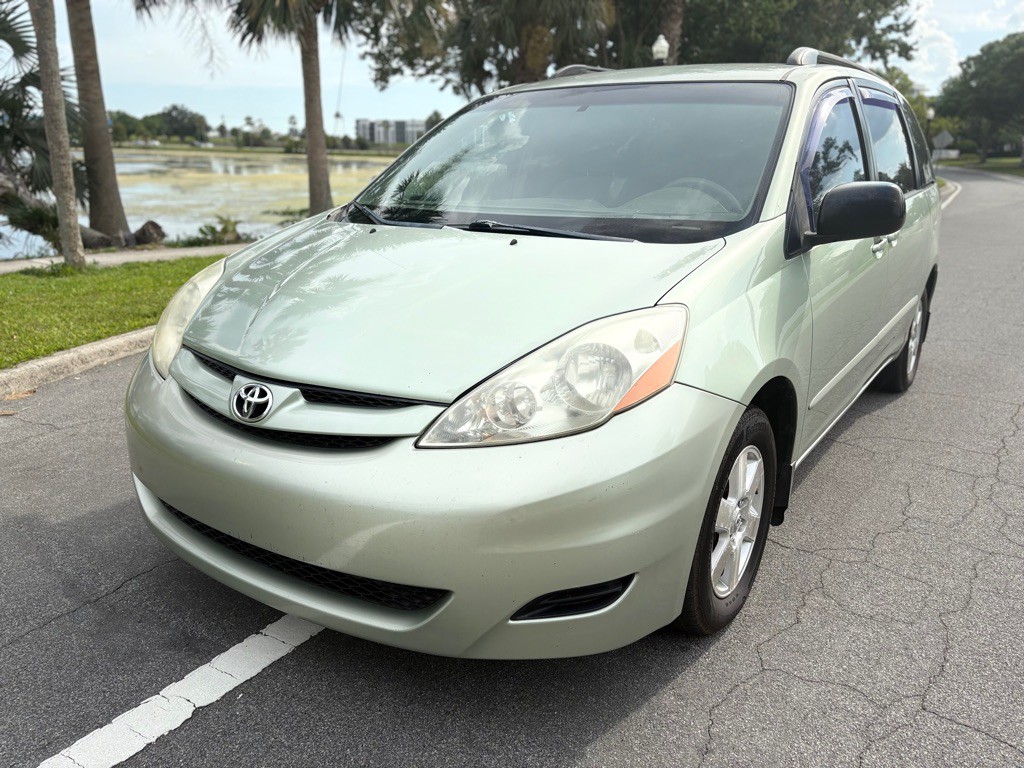 2007 Toyota Sienna Image 3