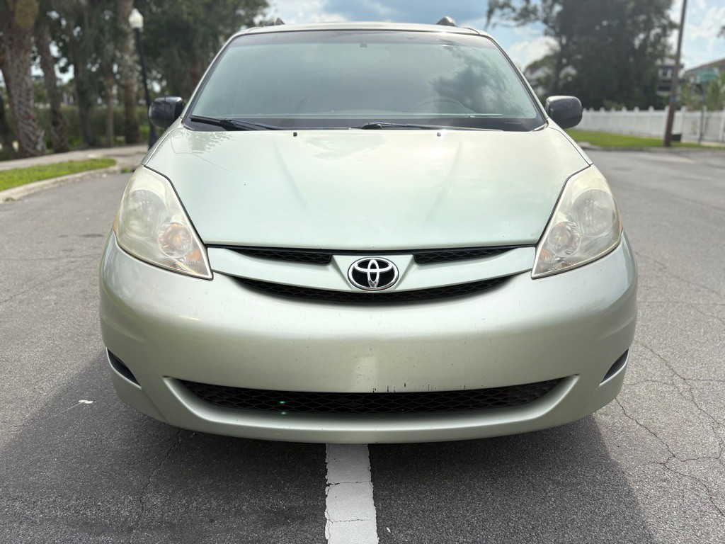 2007 Toyota Sienna Image 4