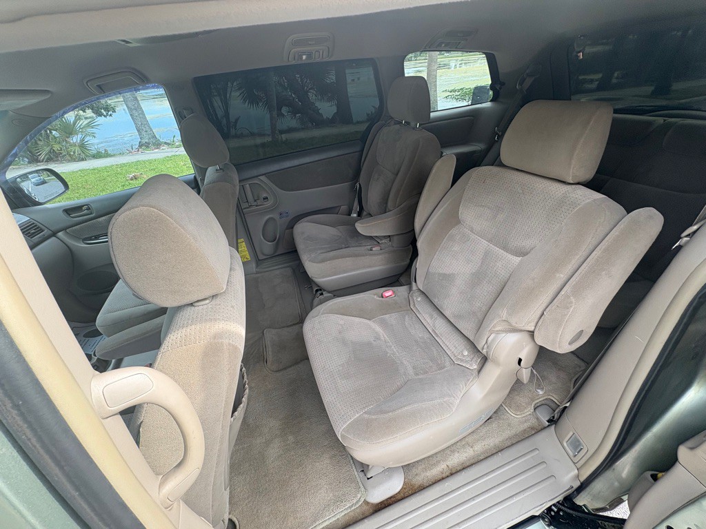 2007 Toyota Sienna Image 10