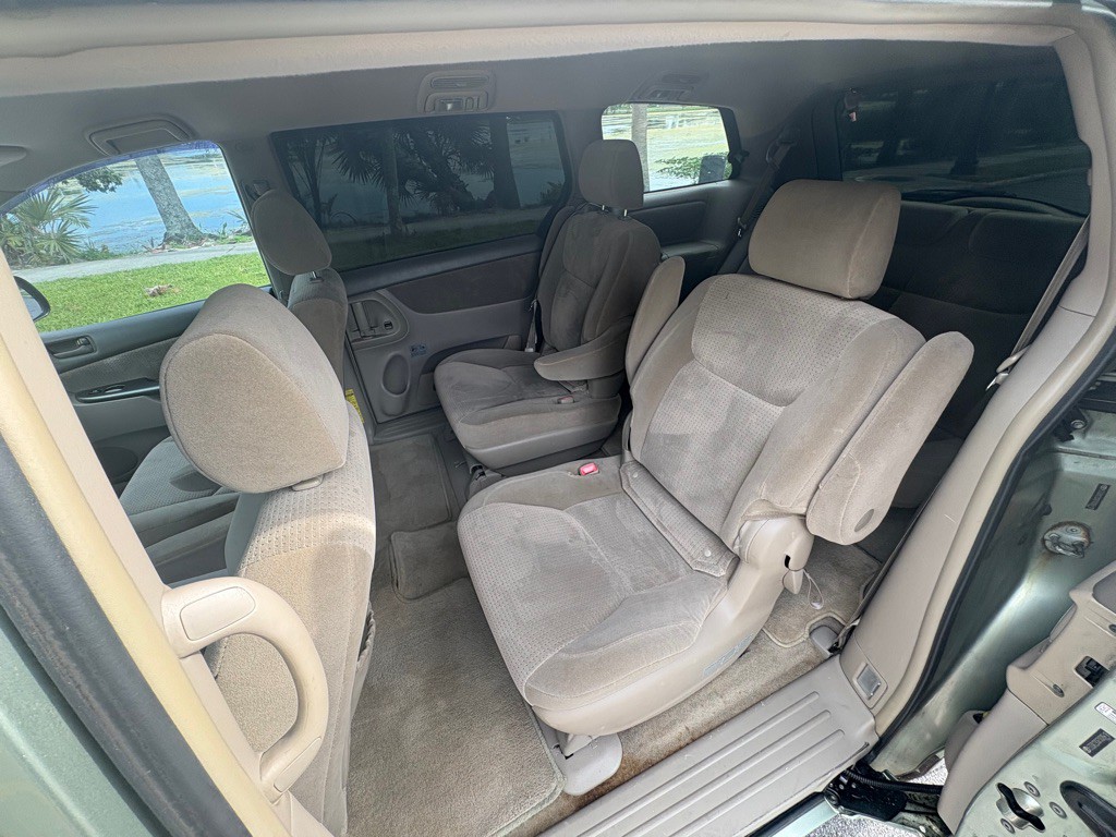 2007 Toyota Sienna Image 11