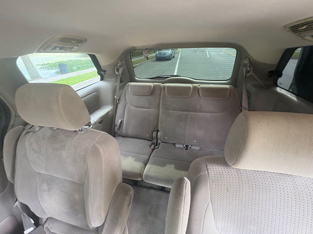 2007 Toyota Sienna Image 12