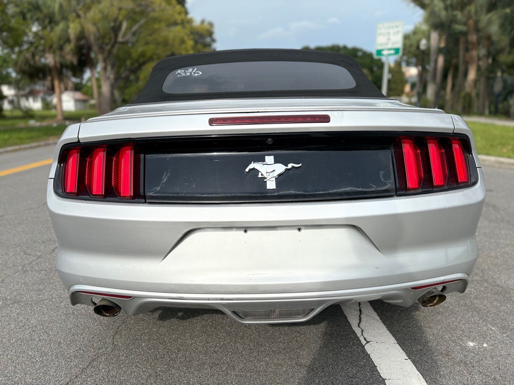 2015 Ford Mustang Image 10
