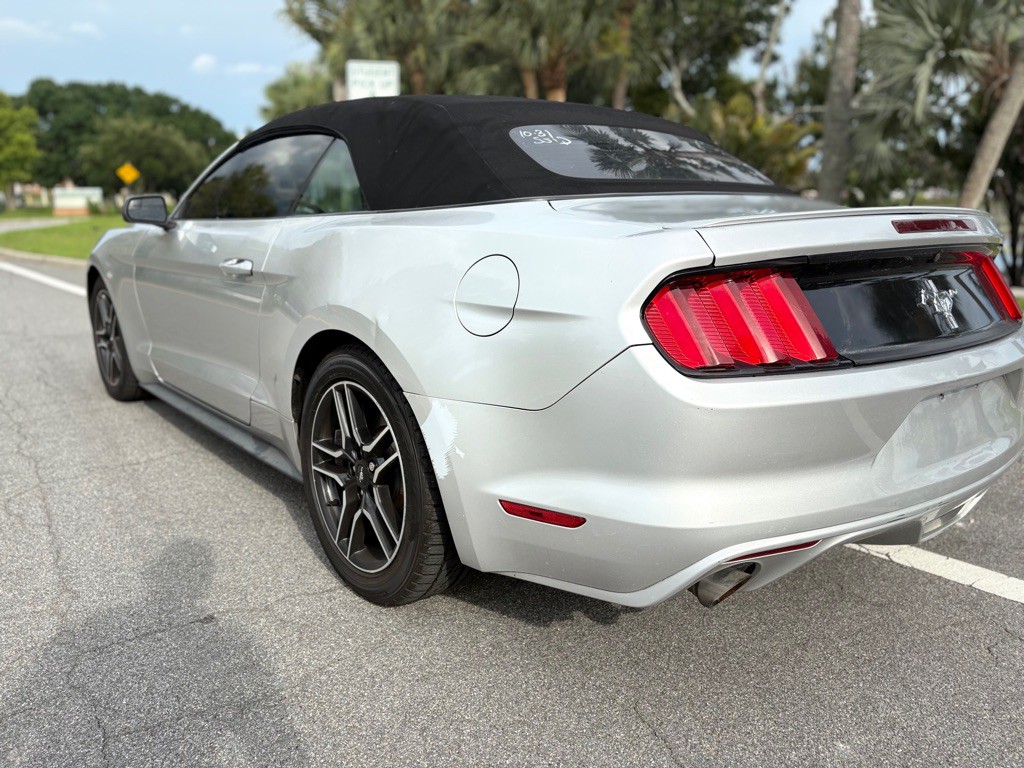 2015 Ford Mustang Image 11