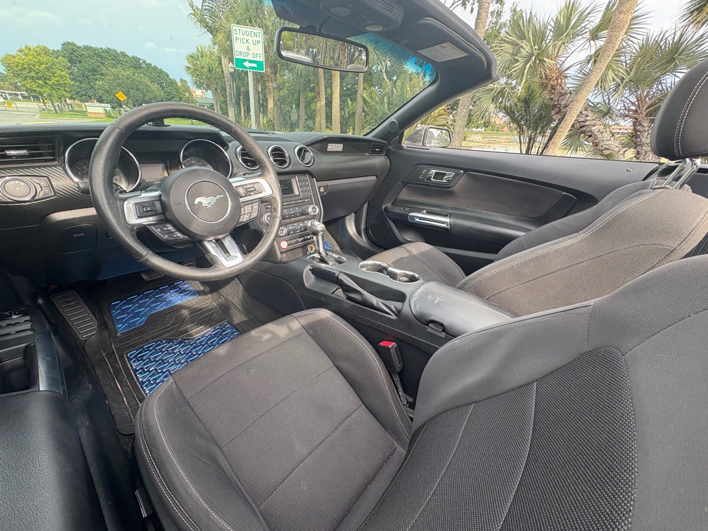 2015 Ford Mustang Image 17