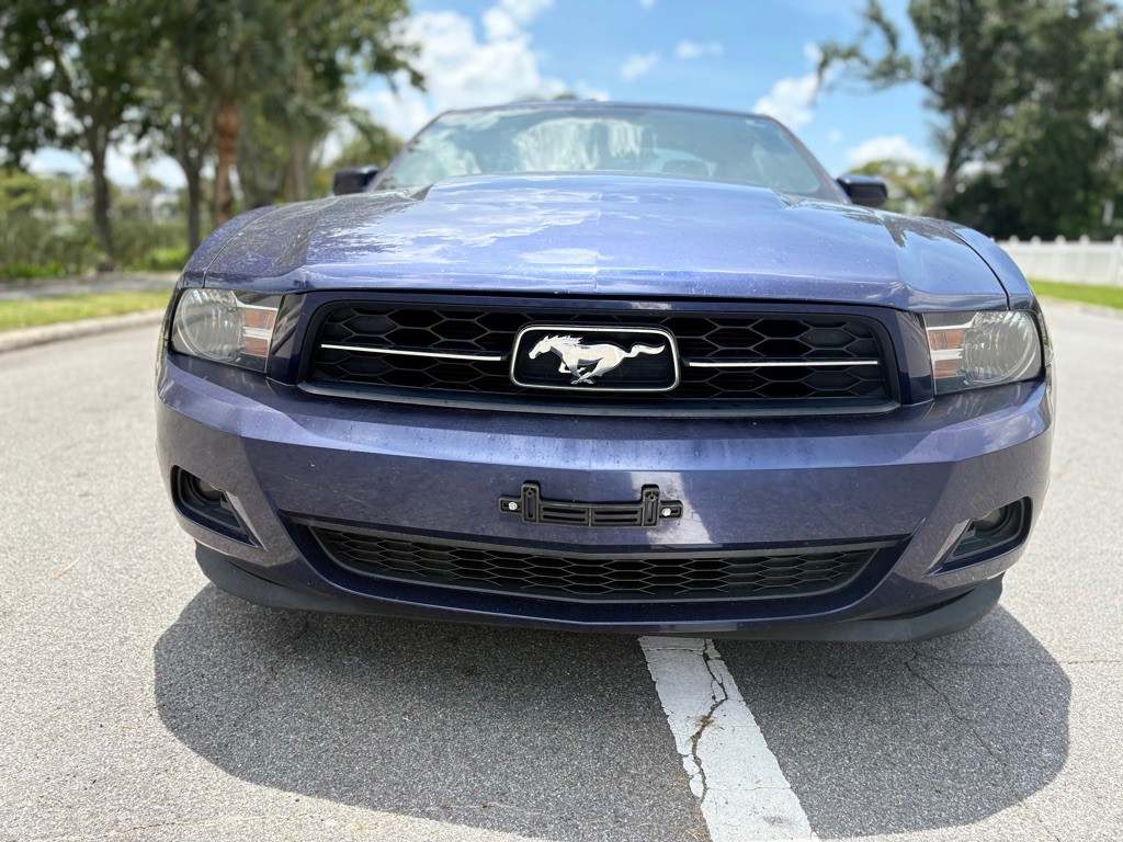 2011 Ford Mustang Image 4
