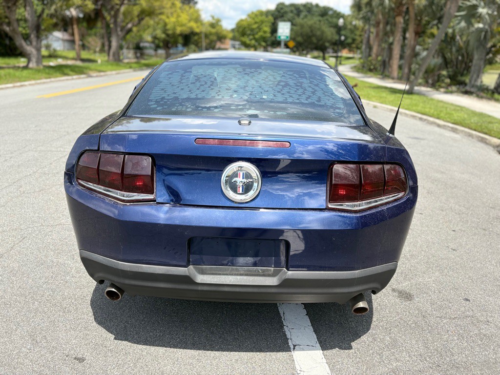 2011 Ford Mustang Image 8
