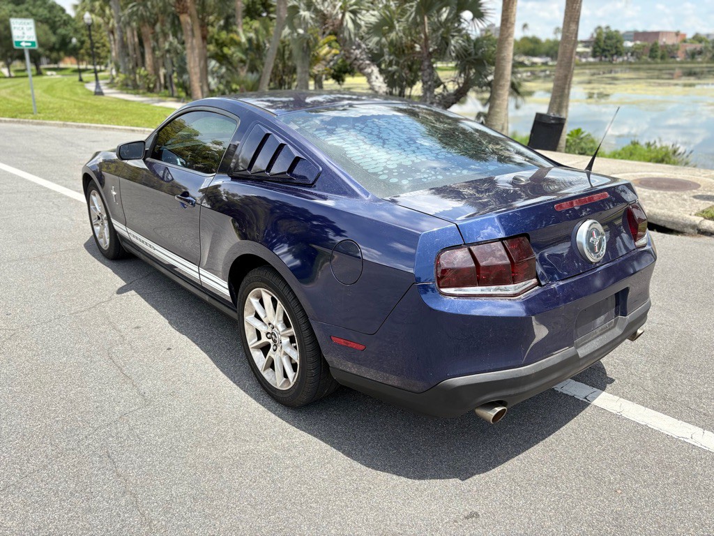 2011 Ford Mustang Image 9