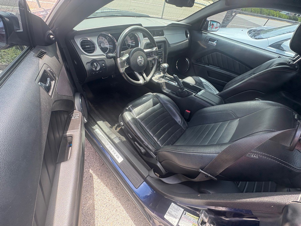 2011 Ford Mustang Image 12