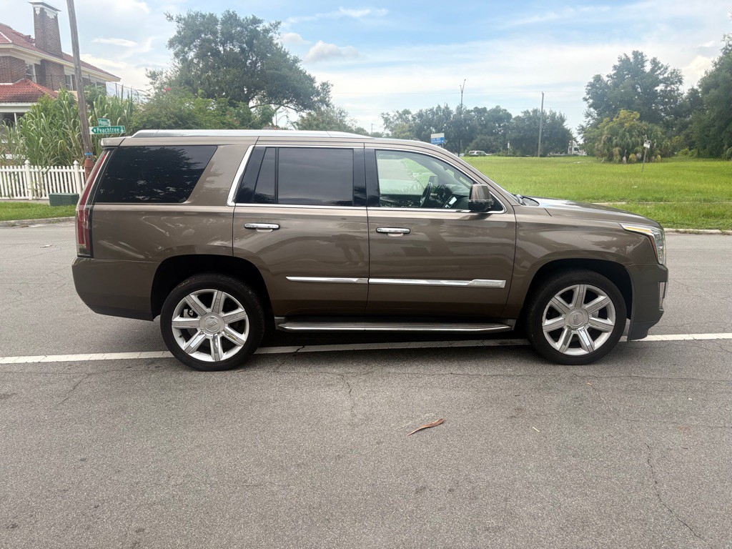 2015 Cadillac Escalade Image 6