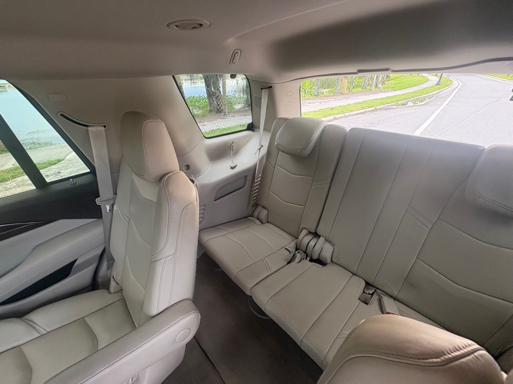 2015 Cadillac Escalade Image 11
