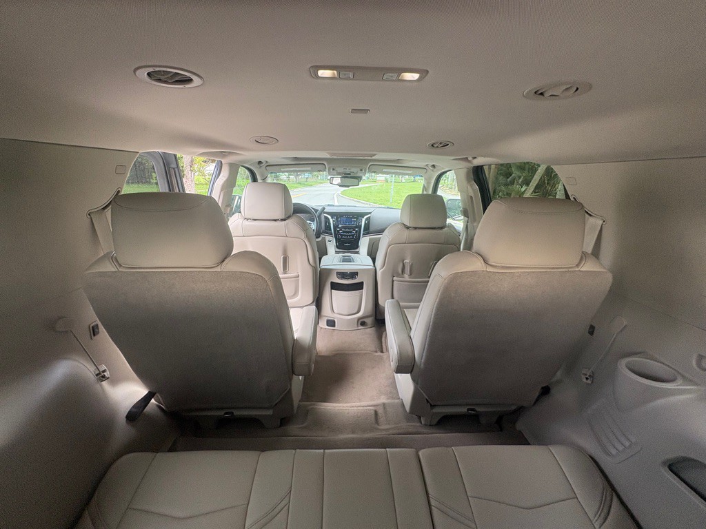 2015 Cadillac Escalade Image 13