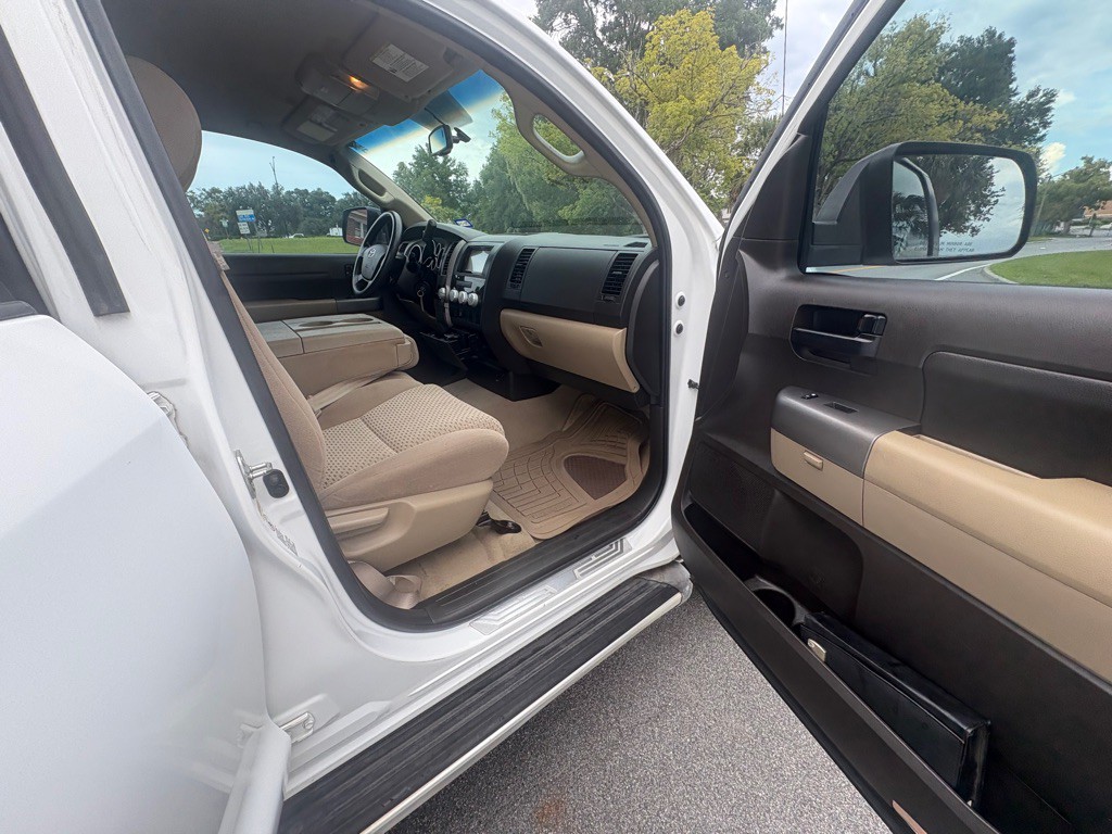 2010 Toyota Tundra Image 10