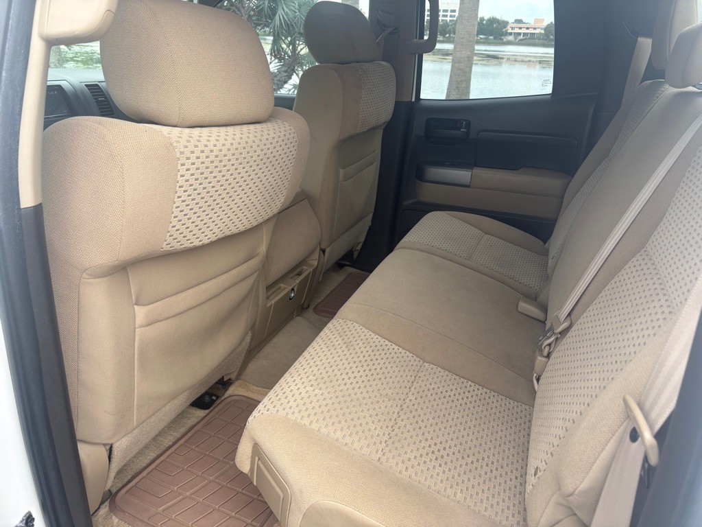 2010 Toyota Tundra Image 11