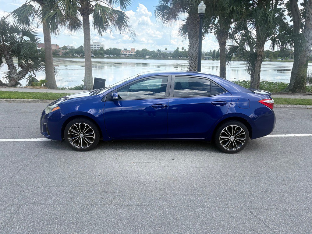 2014 Toyota Corolla Image 1