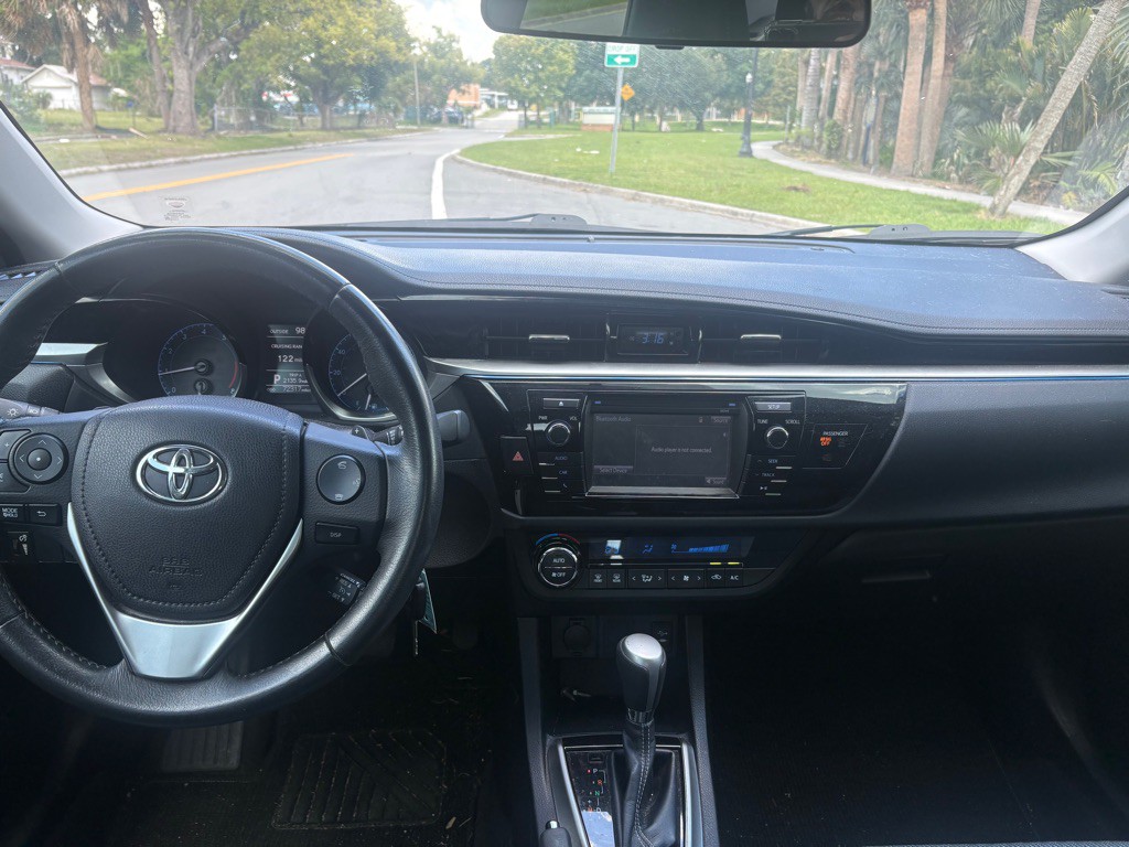 2014 Toyota Corolla Image 10