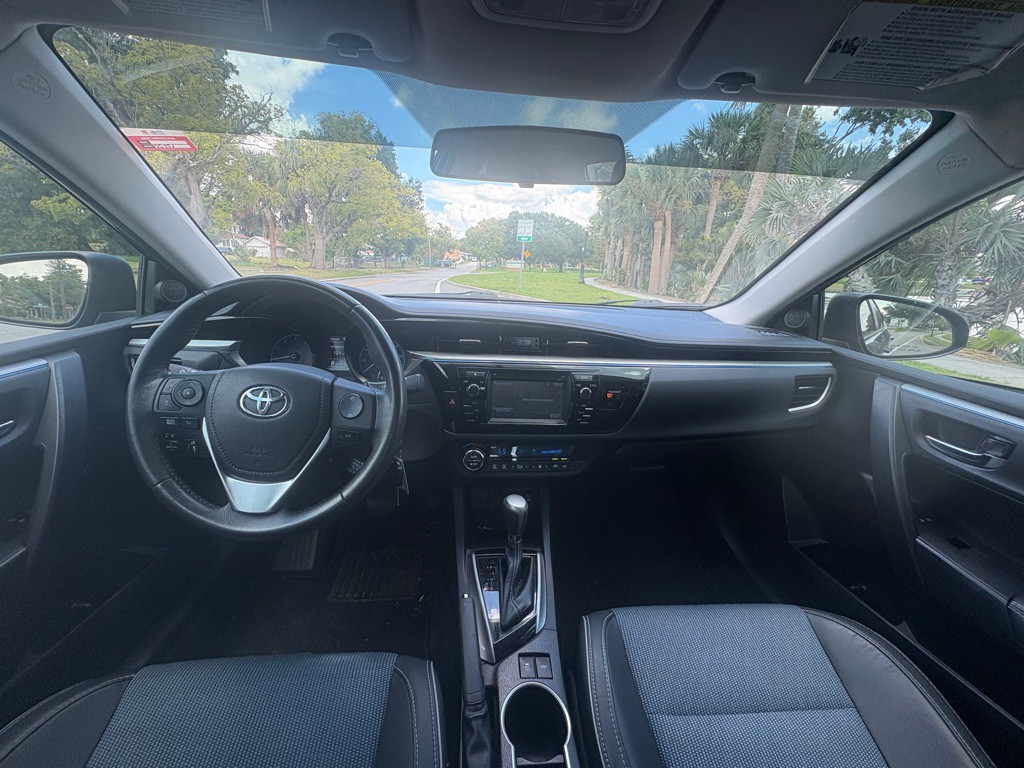 2014 Toyota Corolla Image 11