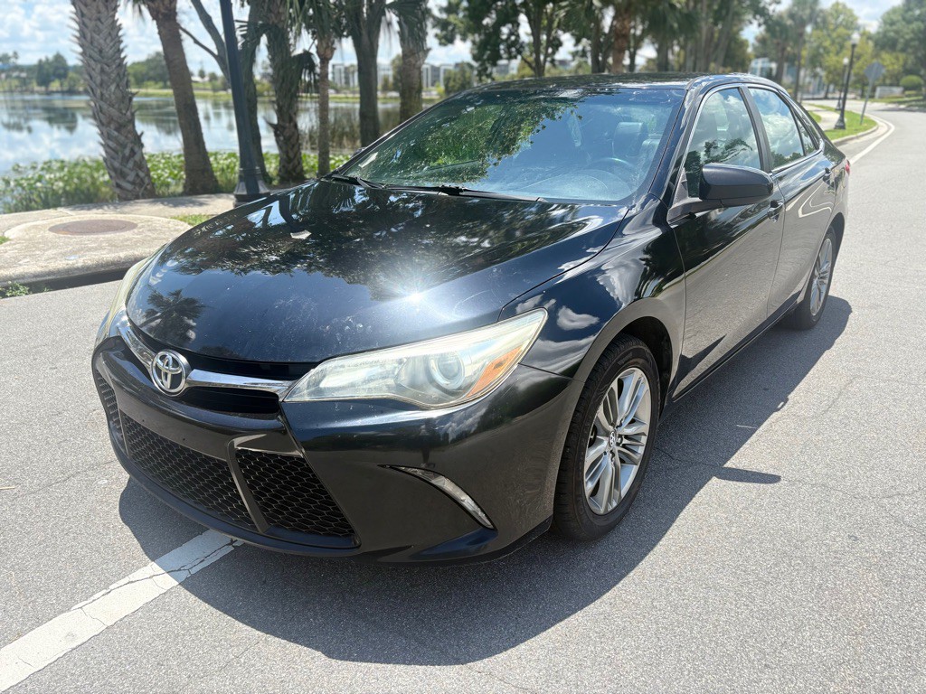 2016 Toyota Camry Image 3
