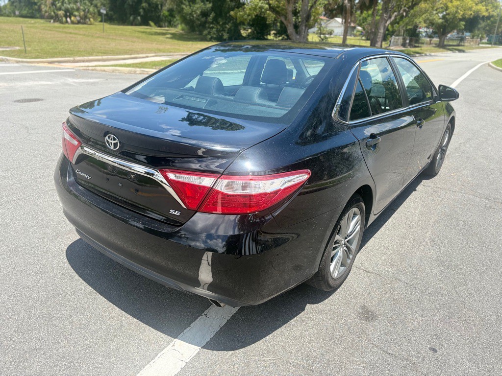 2016 Toyota Camry Image 7