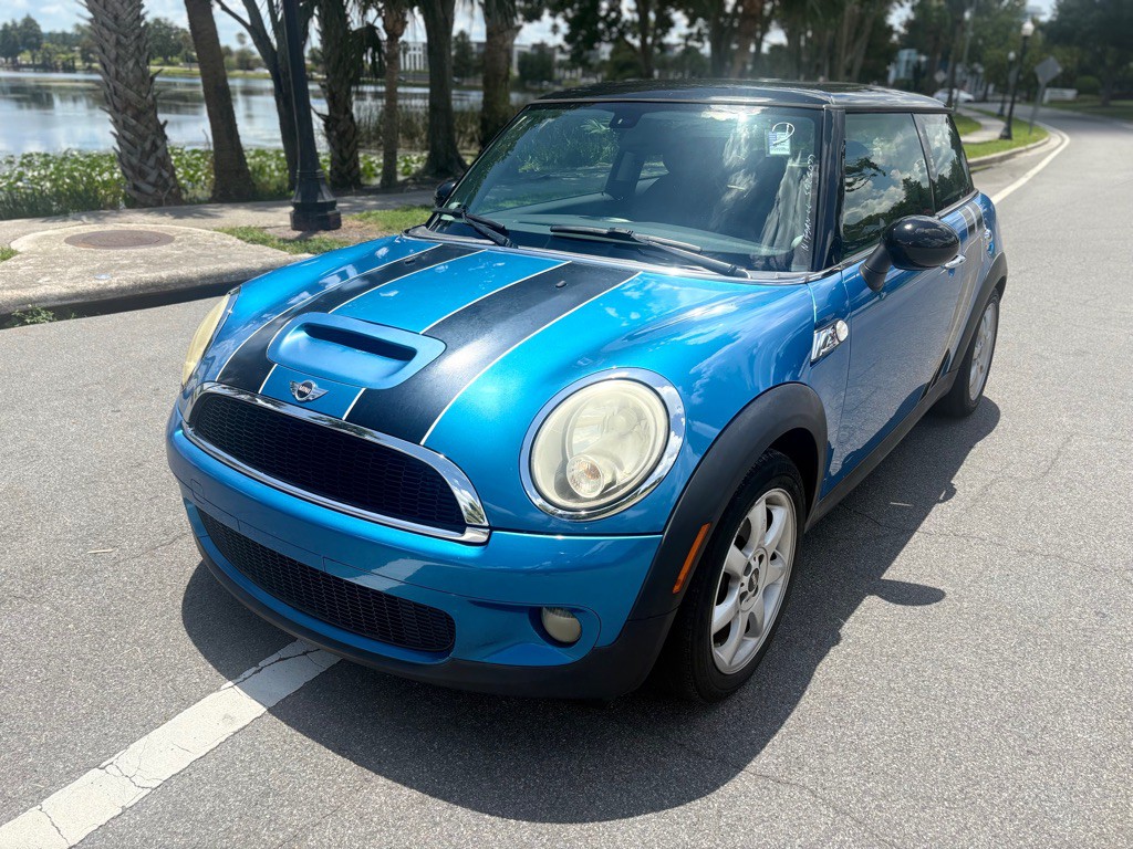 2010 MINI Cooper Image 3