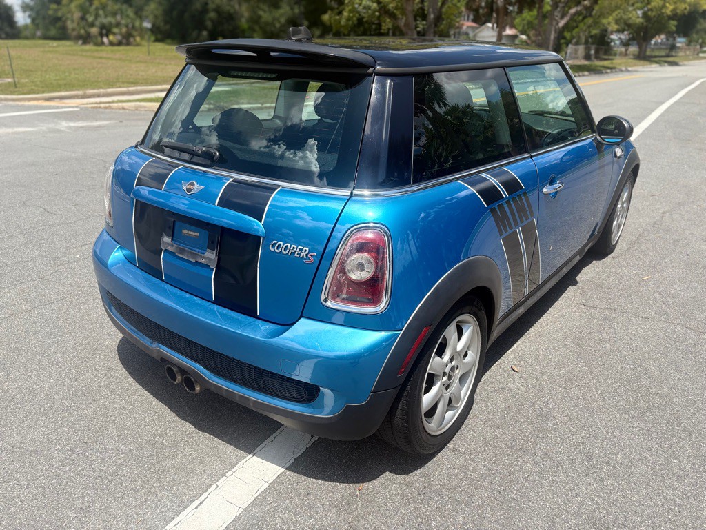 2010 MINI Cooper Image 7