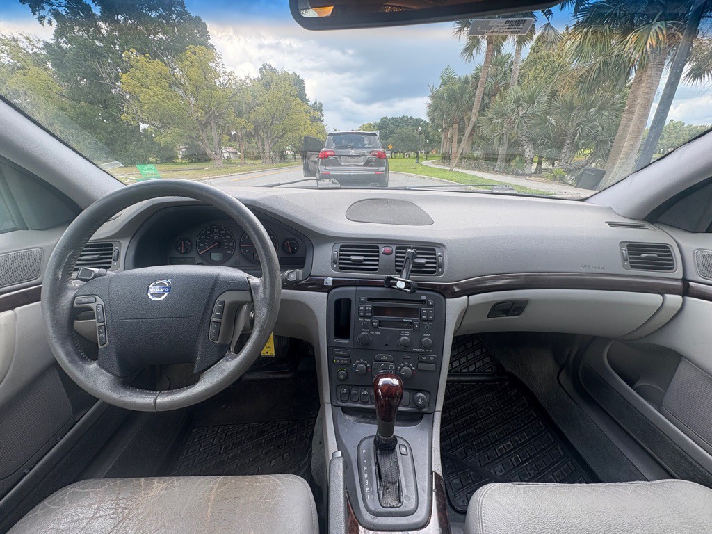 2001 Volvo S80 Image 12