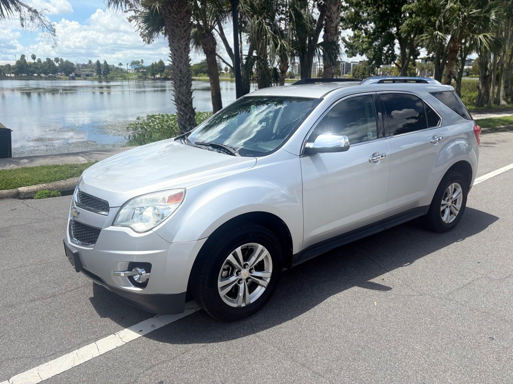 2011 Chevrolet Equinox Image 2