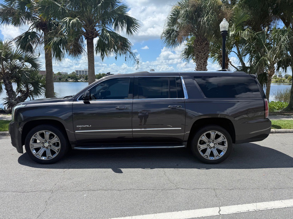 2016 GMC Yukon Image 1
