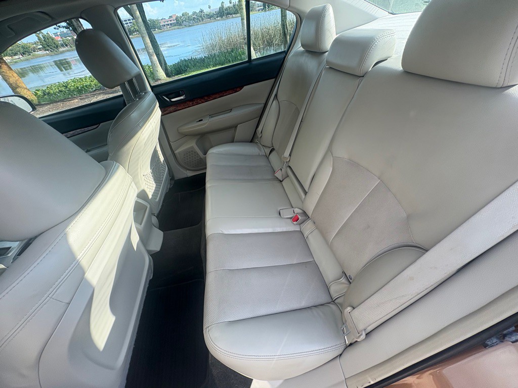 2012 Subaru Legacy Image 17