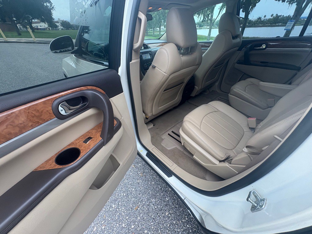 2012 Buick Enclave Image 12