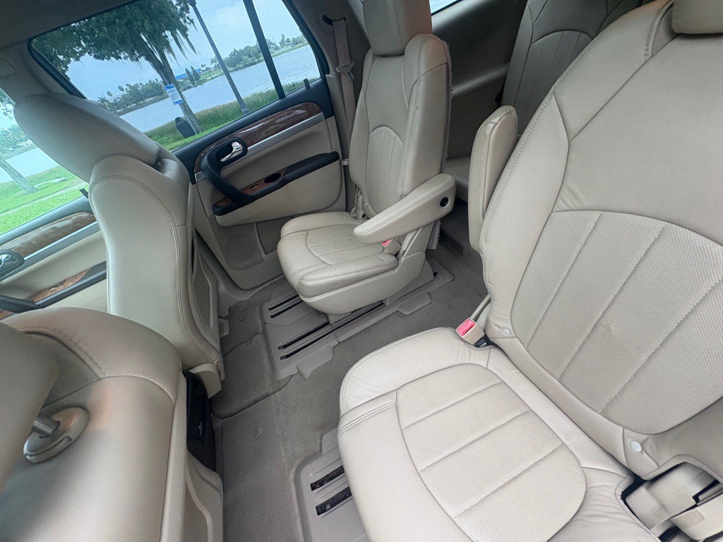 2012 Buick Enclave Image 13