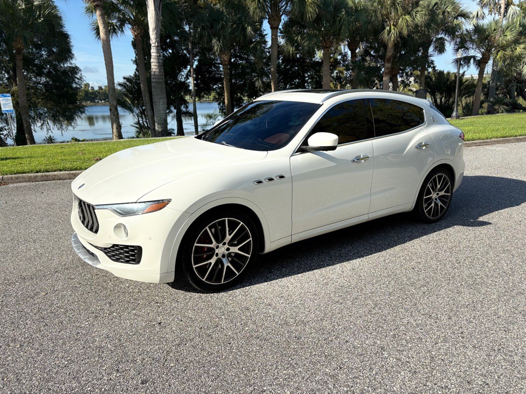 2017 Maserati Levante Image 2