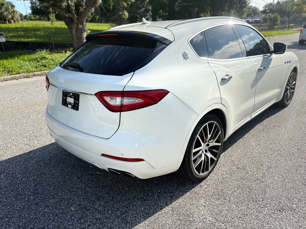 2017 Maserati Levante Image 8