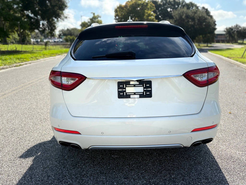 2017 Maserati Levante Image 9