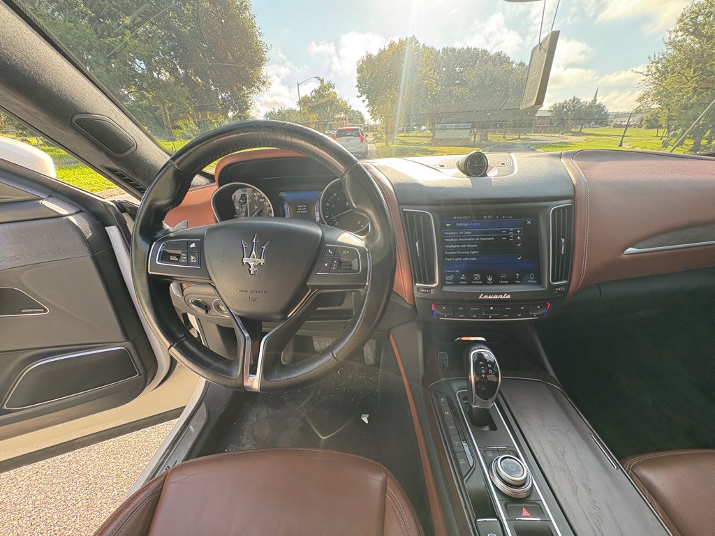 2017 Maserati Levante Image 15