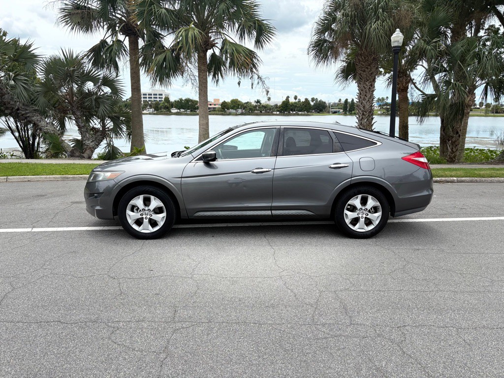 2010 Honda Crosstour Image 1