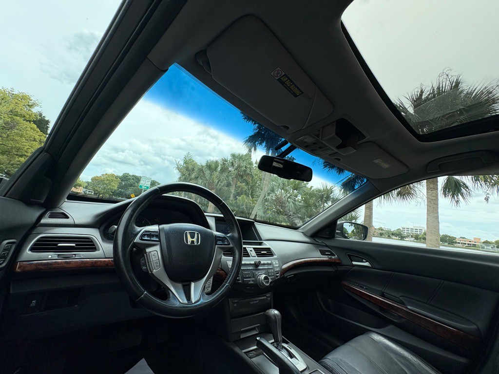 2010 Honda Crosstour Image 13