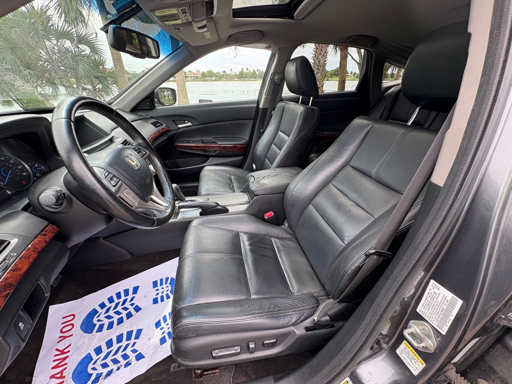 2010 Honda Crosstour Image 17