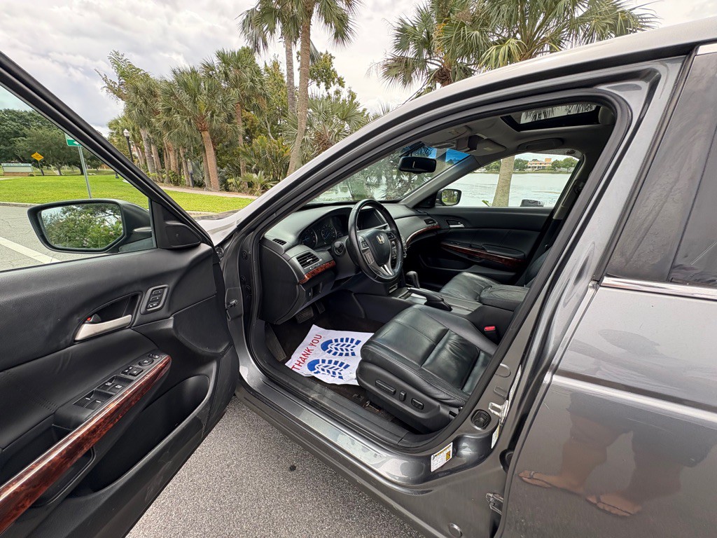 2010 Honda Crosstour Image 18